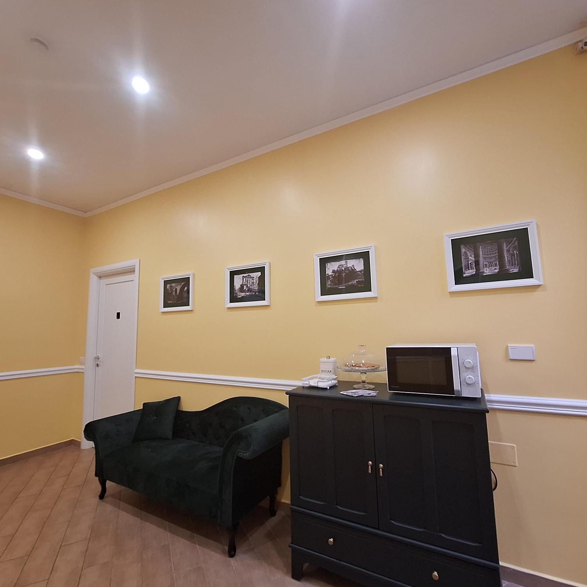 Residenze Serventi Longhi Roma Esterno foto